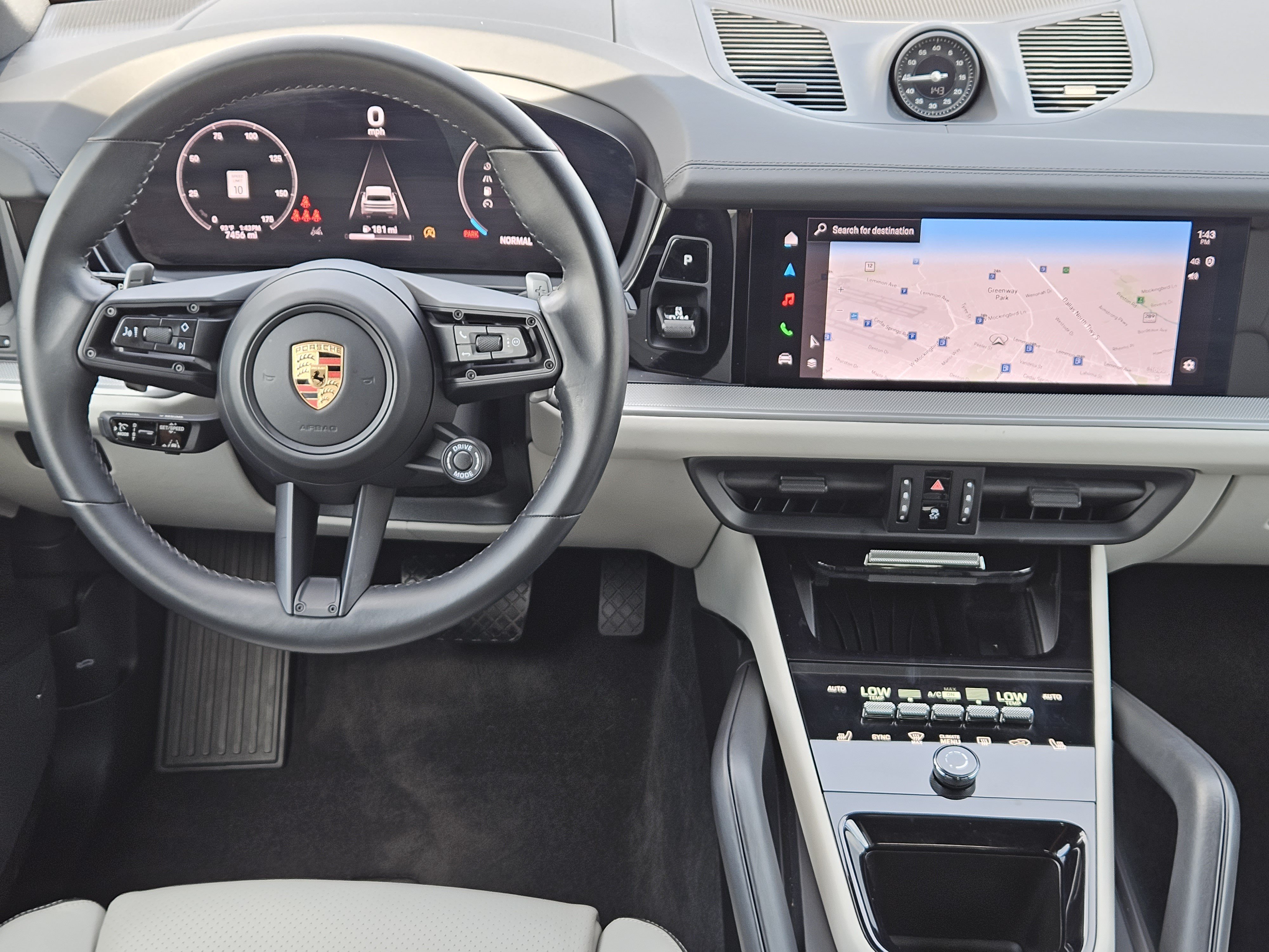 Certified 2024 Porsche Cayenne AWD/4WD image 25
