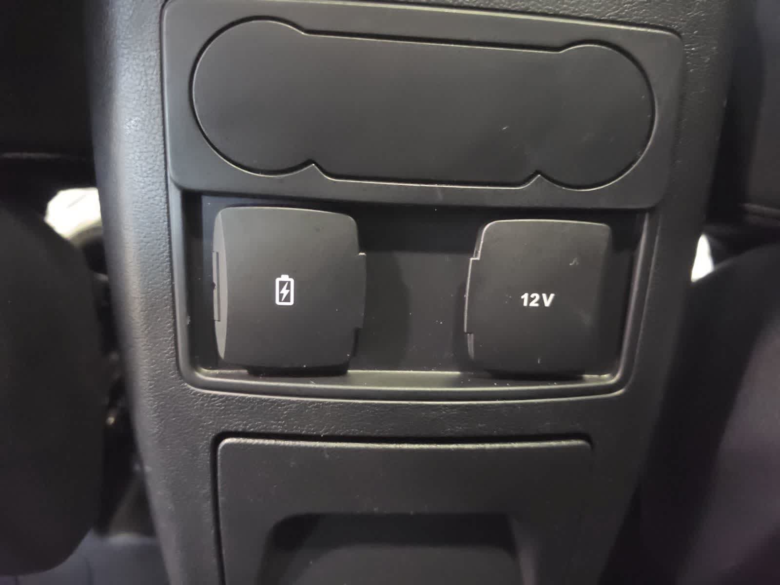 Used 2023 Ford Explorer XLT w/ Equipment Group 202A AWD/4WD image 32