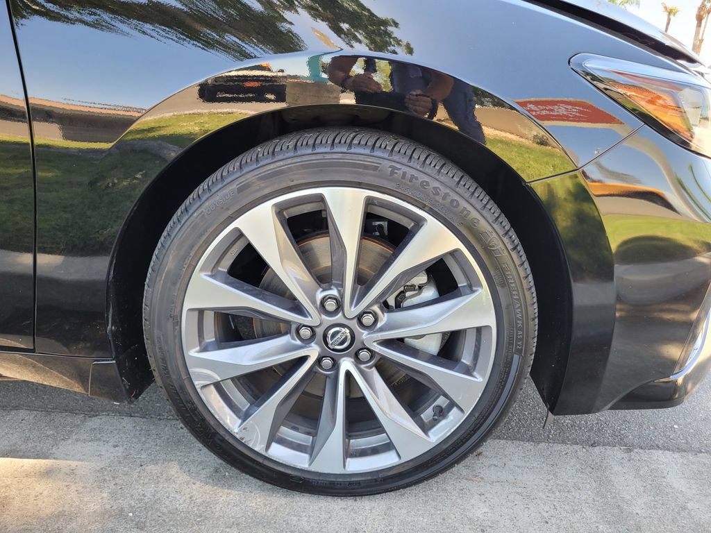 Used 2022 Nissan Maxima Platinum w/ Sport Mat Group FWD image 39