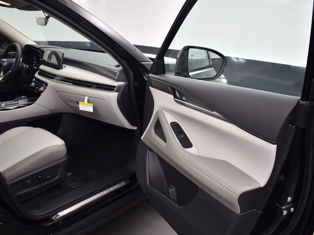 Certified 2026 INFINITI QX60 Pure w/ Cargo Package image 21