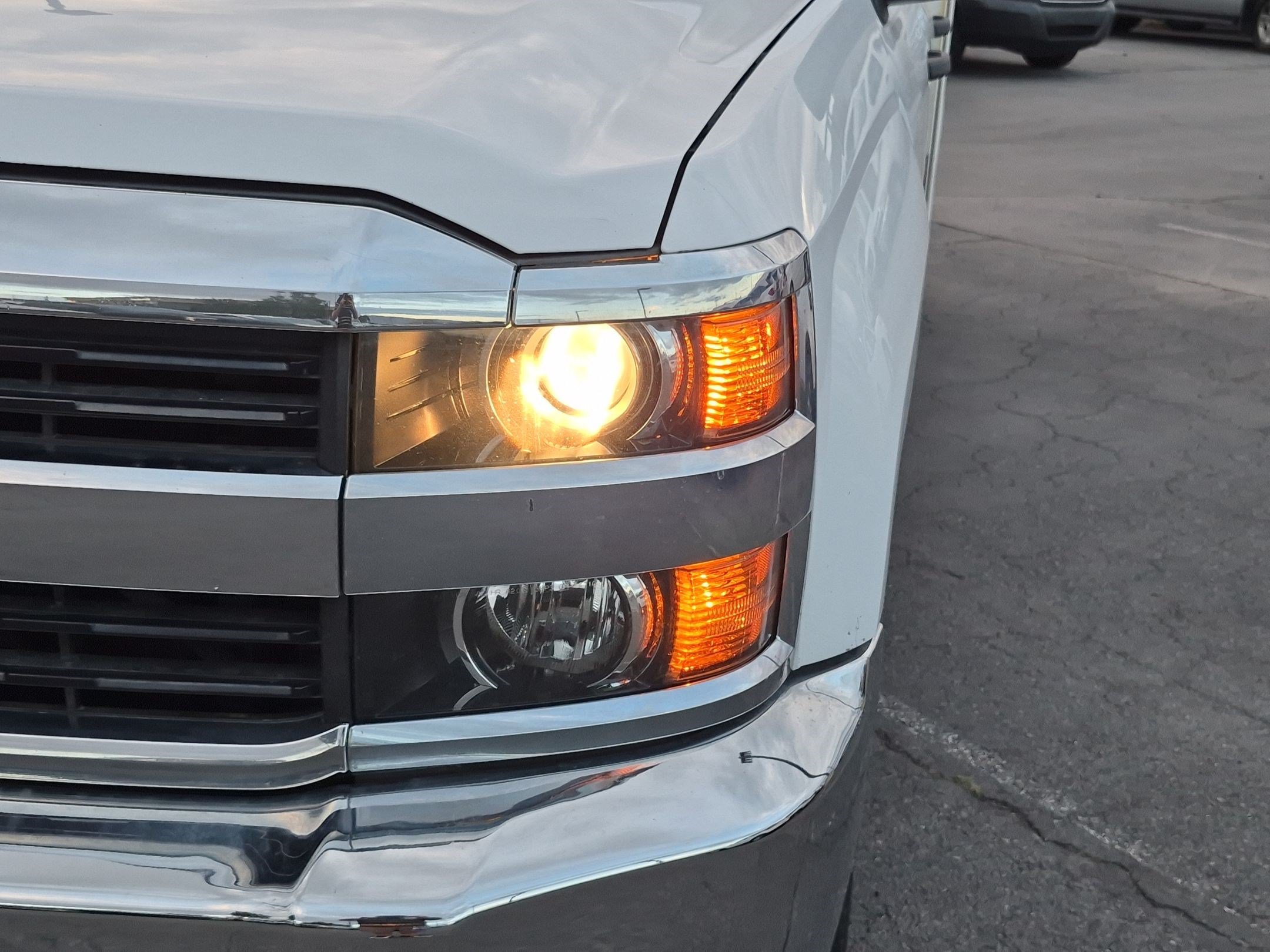 Used 2018 Chevrolet Silverado 2500 W/T w/ Snow Plow Prep Package AWD/4WD image 12