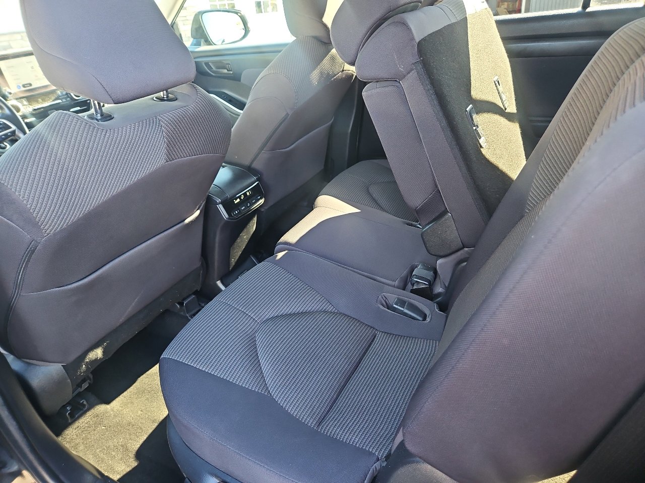 Used 2023 Toyota Highlander LE image 22