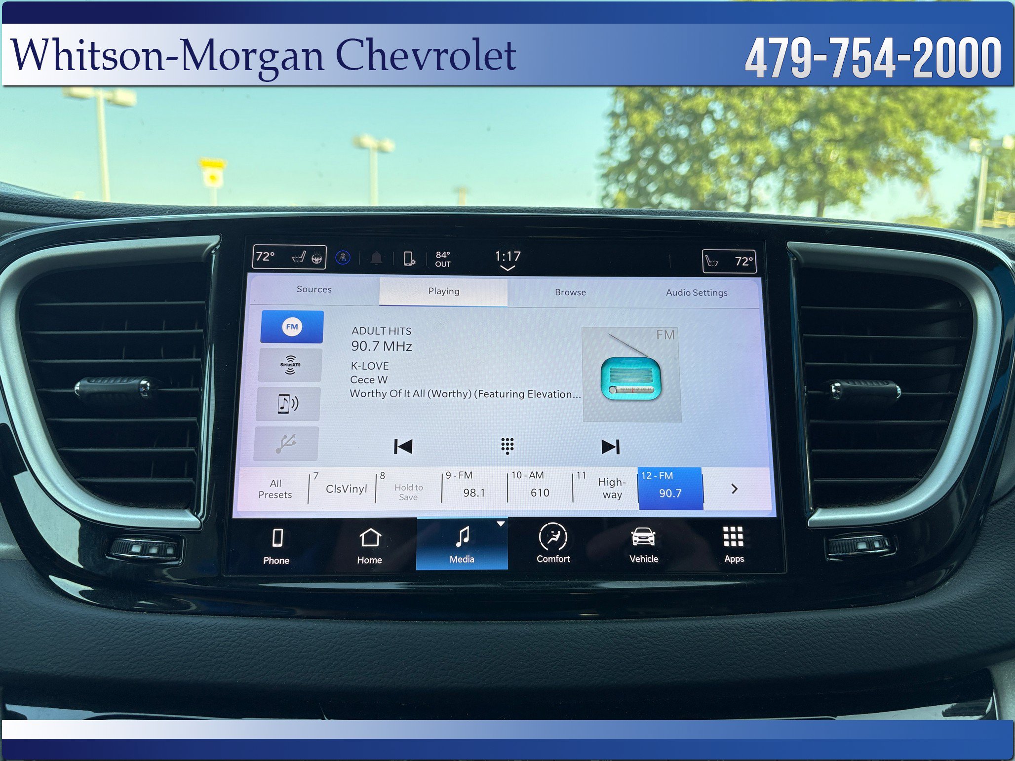 Used 2023 Chrysler Pacifica Touring-L FWD image 28