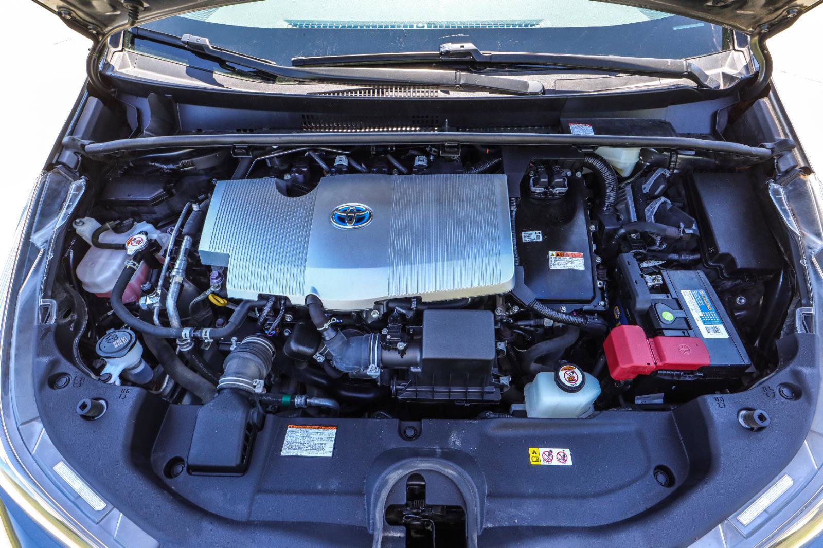 Used 2021 Toyota Prius XLE FWD image 17