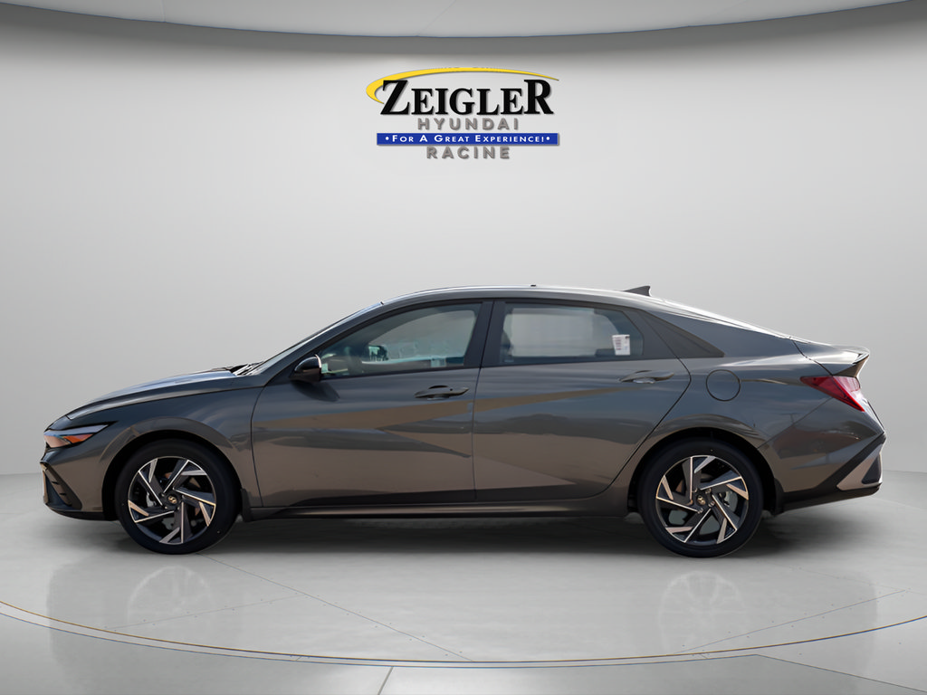 New 2025 Hyundai Elantra SEL FWD image 6