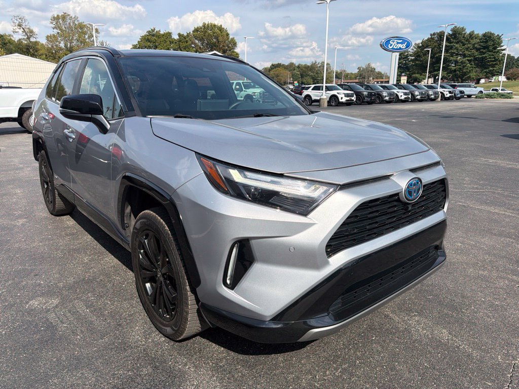 Used 2022 Toyota RAV4 XSE AWD/4WD image 6