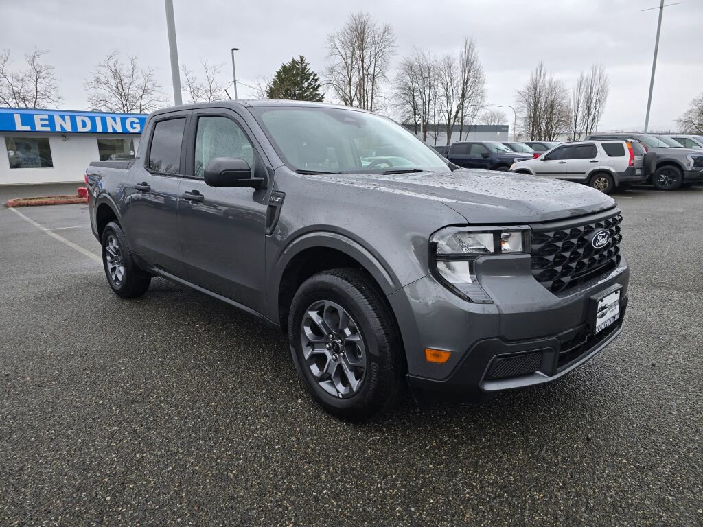 Used 2025 Ford Maverick XLT w/ Equipment Group 302A image 3