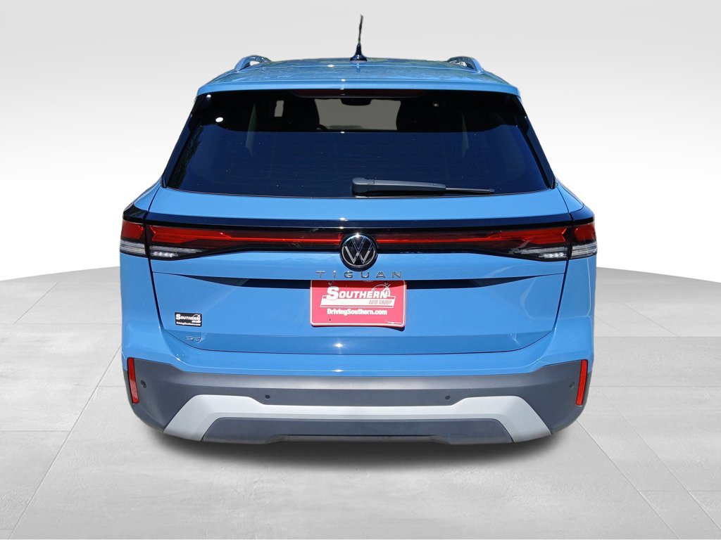 Used 2026 Volkswagen Tiguan SE FWD image 4