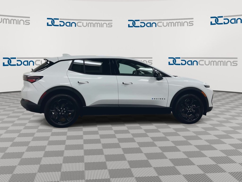 New 2026 Chevrolet Equinox EV LT w/ Comfort Package AWD/4WD image 9