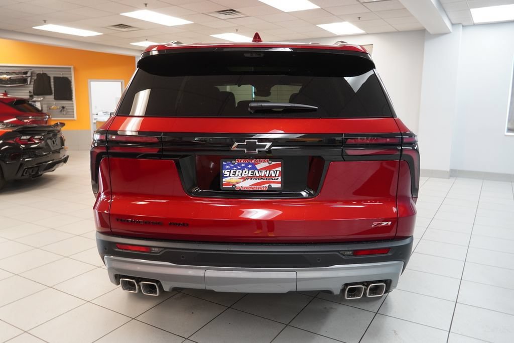 New 2027 Chevrolet Traverse Z71 w/ Enhanced Driving Package AWD/4WD image 8