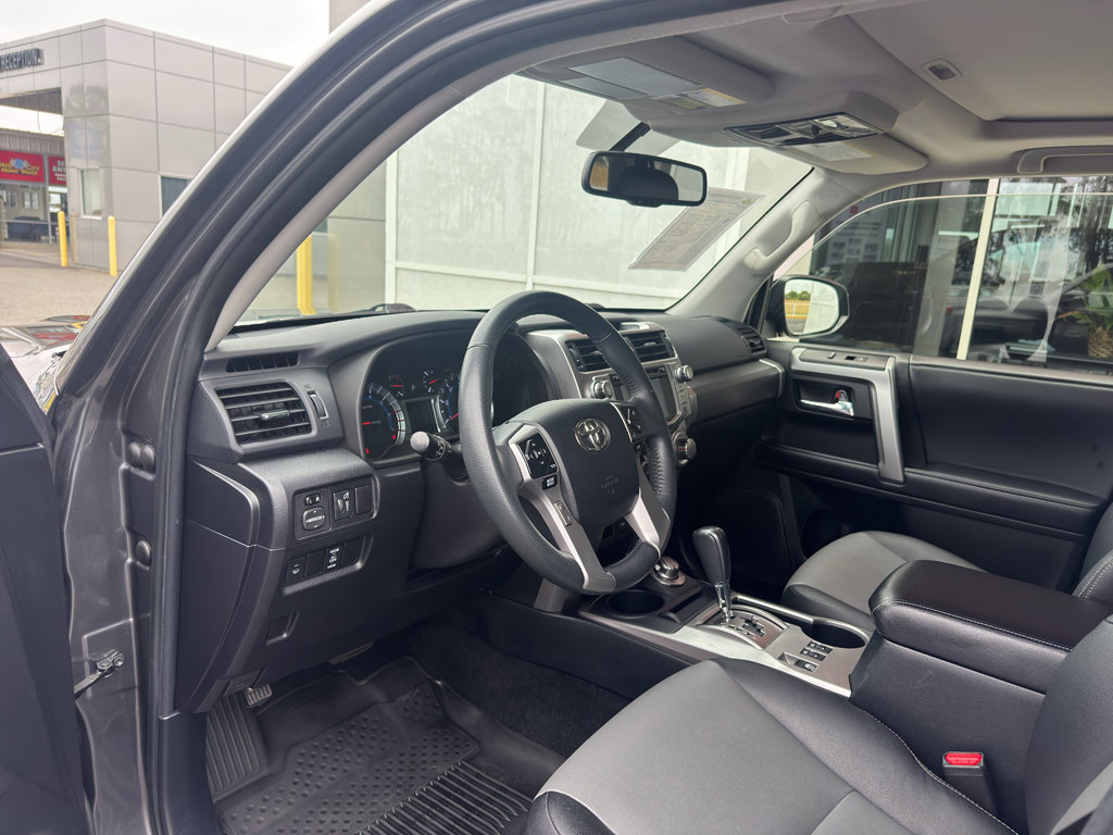 Used 2018 Toyota 4Runner SR5 Premium AWD/4WD image 3