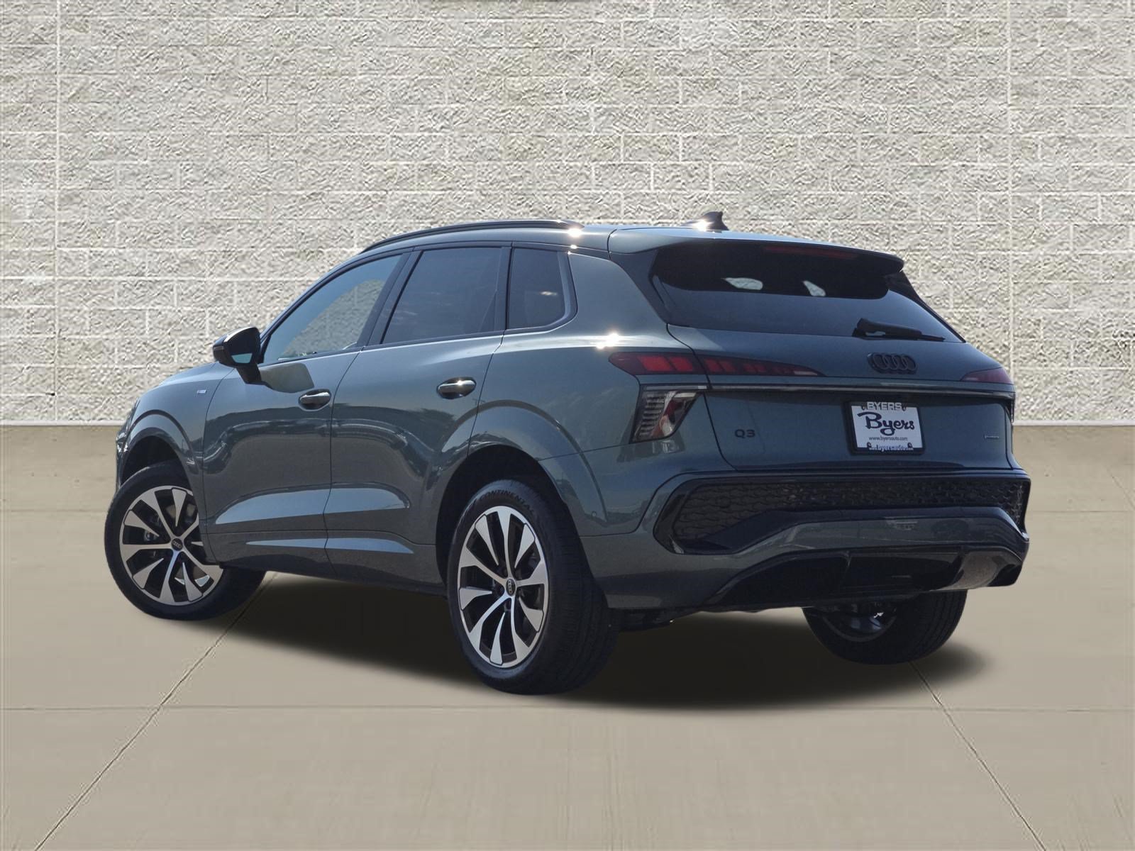New 2026 Audi Q3 quattro 2.0T AWD/4WD image 5
