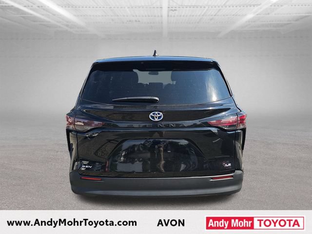 Used 2025 Toyota Sienna LE FWD image 6