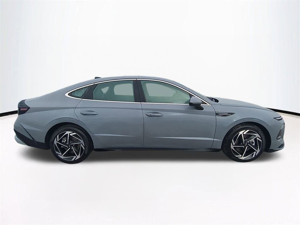 New 2026 Hyundai Sonata SEL image 4