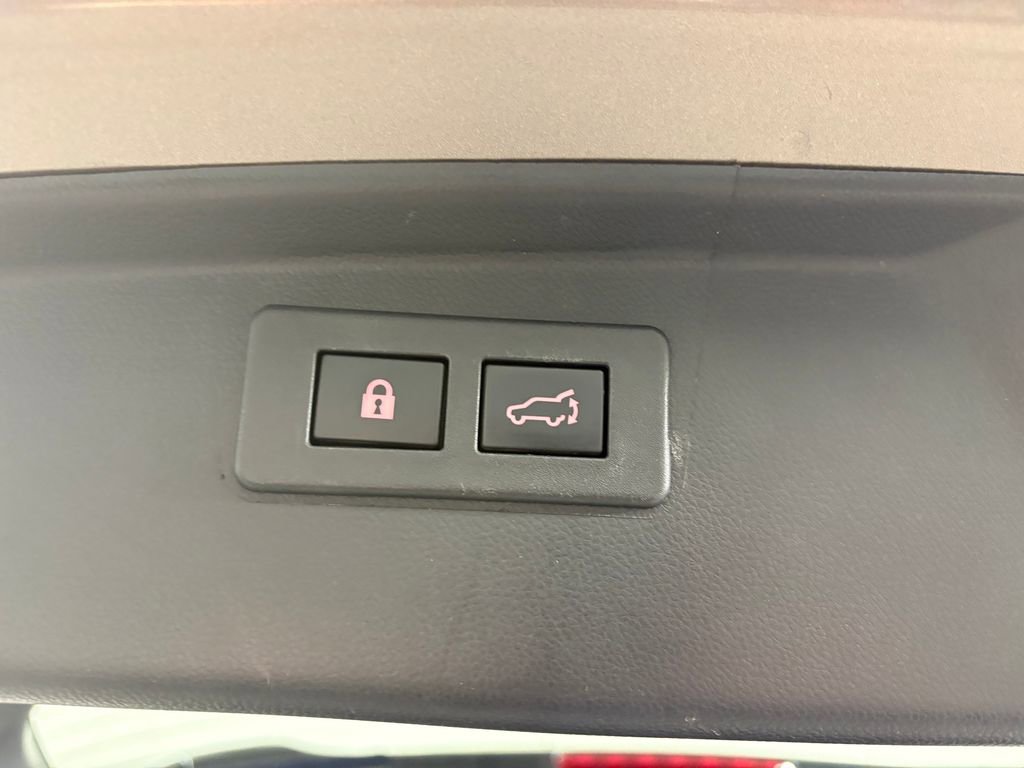 Used 2023 Subaru Outback Premium AWD/4WD image 31