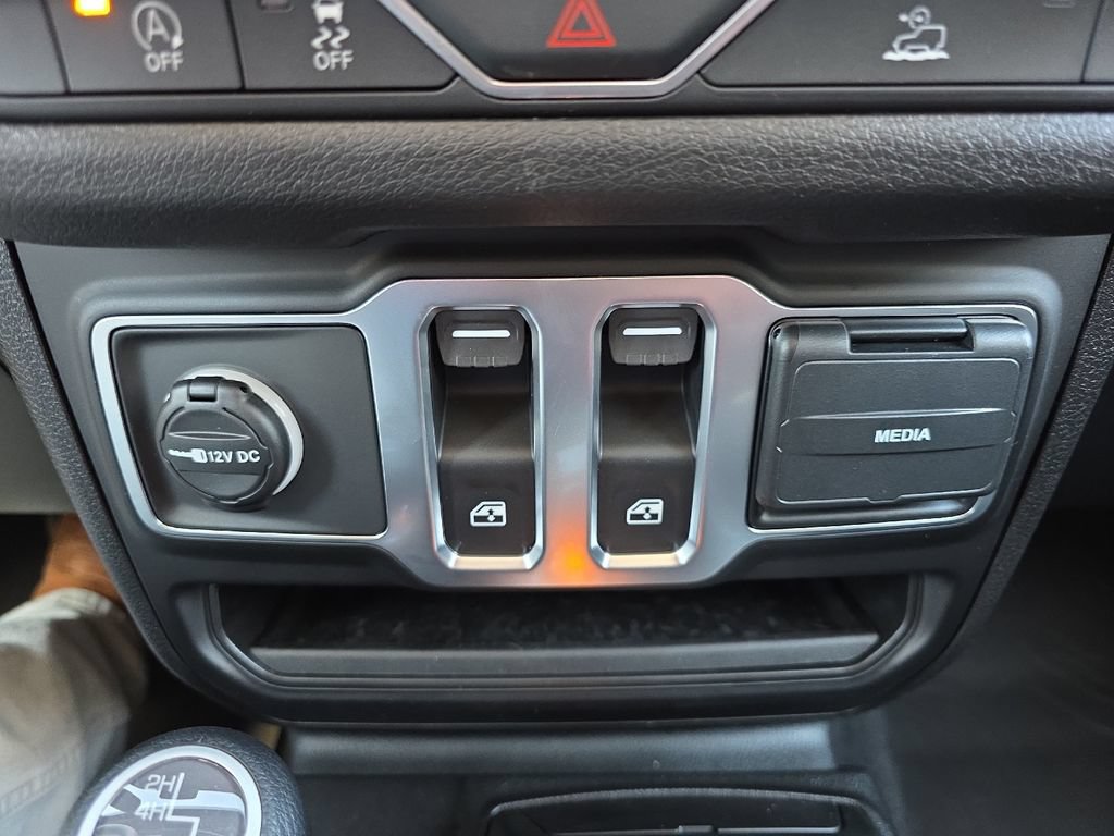 New 2026 Jeep Wrangler Sport AWD/4WD image 33