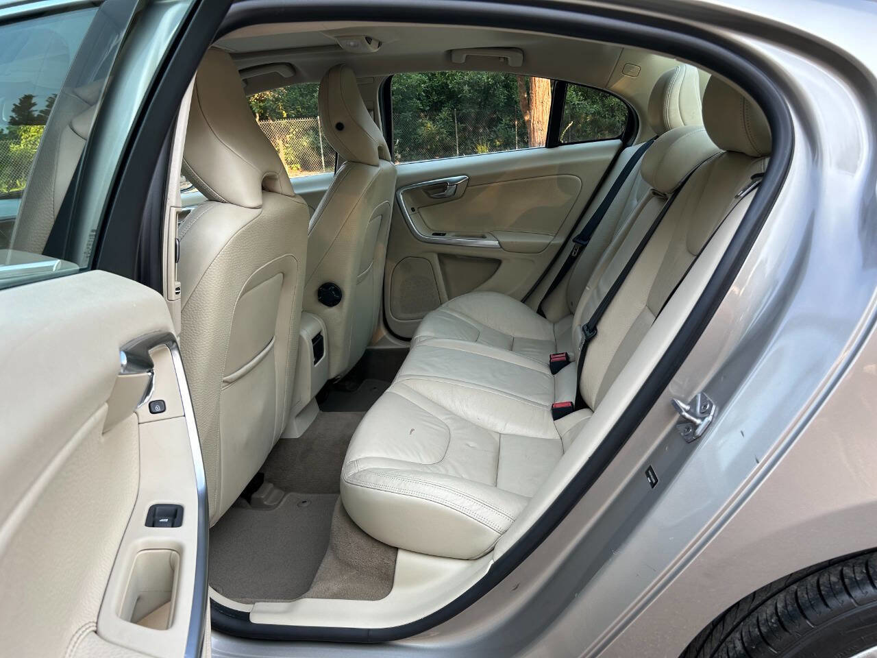 Used 2014 Volvo S60 T5 image 27