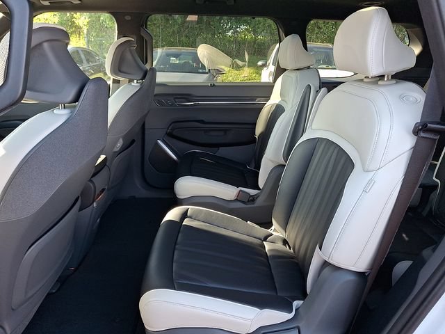 Used 2024 Kia EV9 GT-Line AWD/4WD image 10