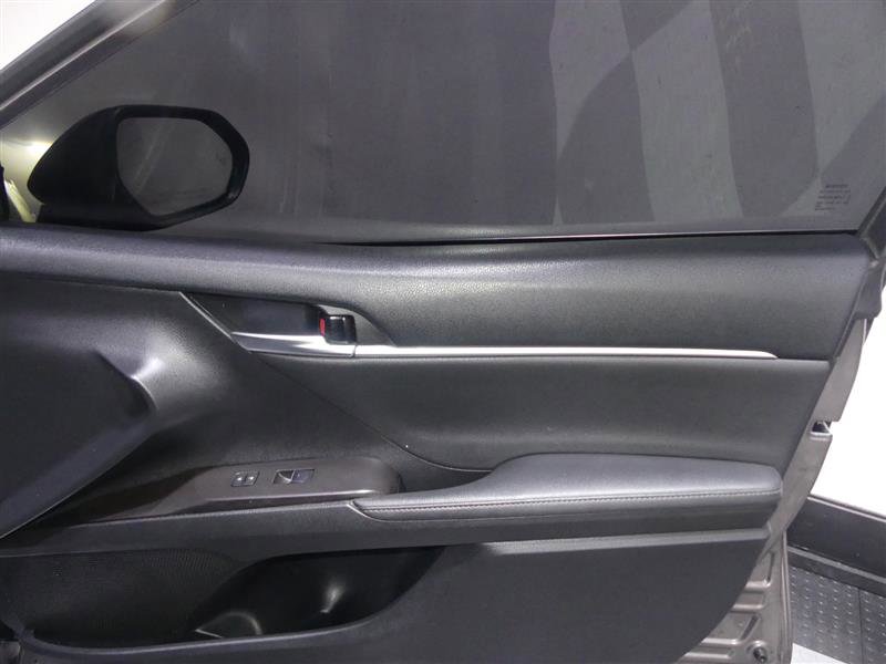 Used 2023 Toyota Camry XSE image 19