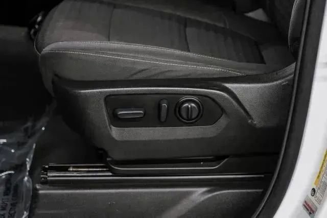 Used 2022 GMC Sierra 2500 SLE w/ SLE Convenience Package image 38