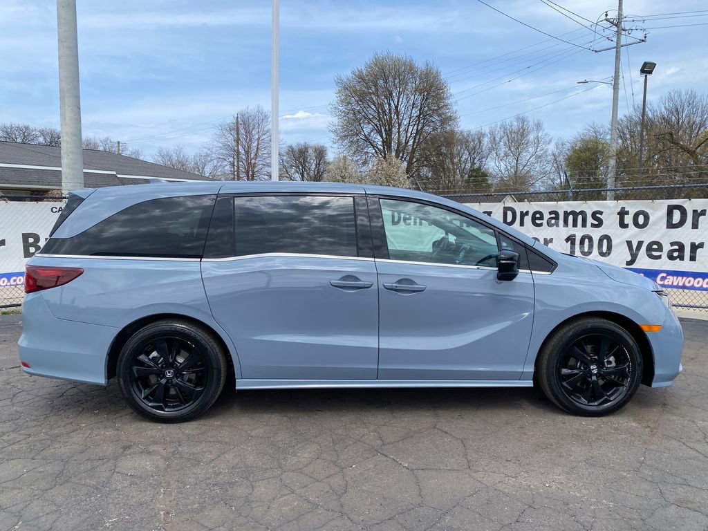 Used 2024 Honda Odyssey Sport image 2