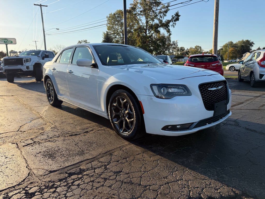 Used 2015 Chrysler 300 S AWD/4WD image 5