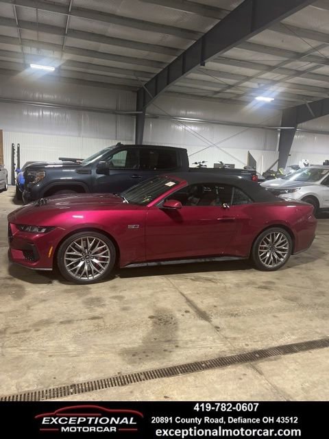 Used 2025 Ford Mustang GT Premium image 1