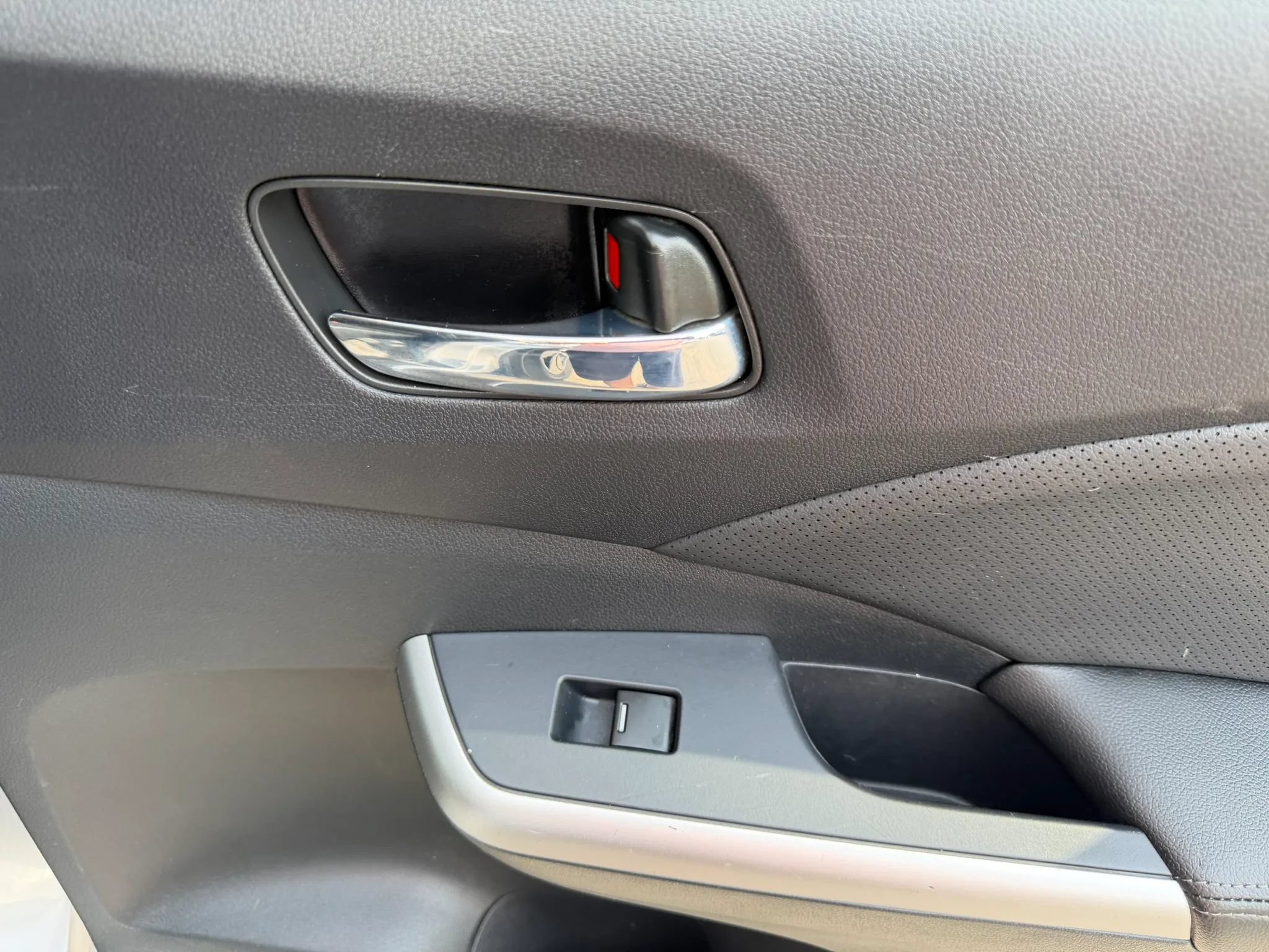 Used 2016 Honda CR-V Touring image 33