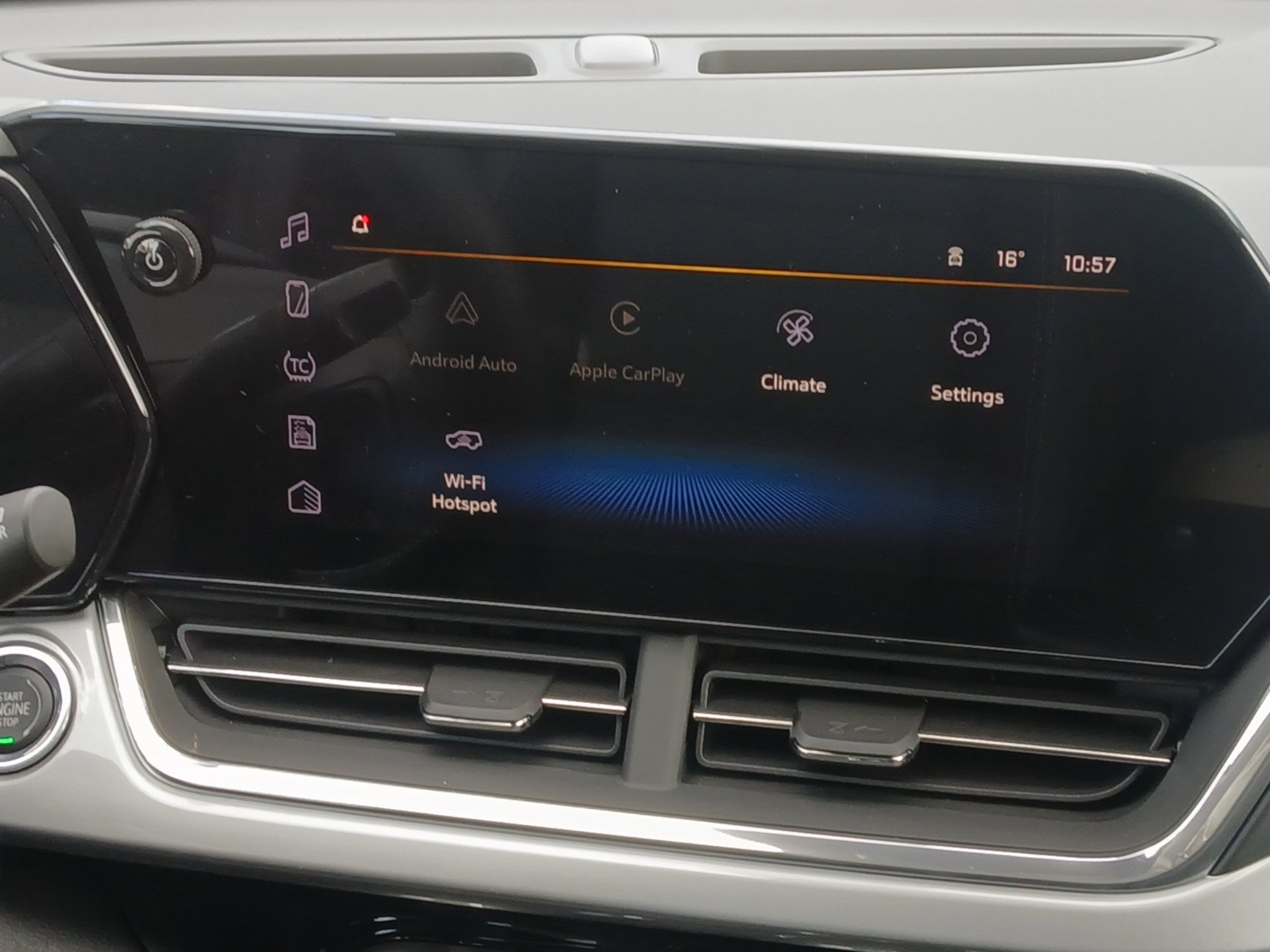 New 2026 Chevrolet Trax LT w/ Driver Confidence Package image 12