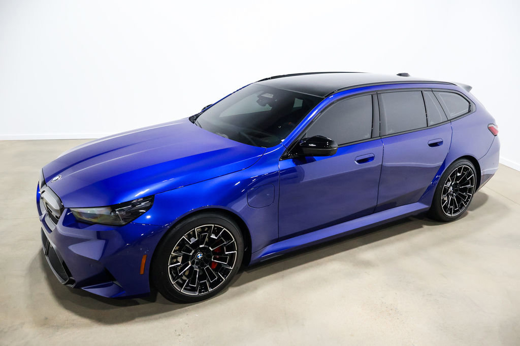Used 2025 BMW M5 Touring image 14