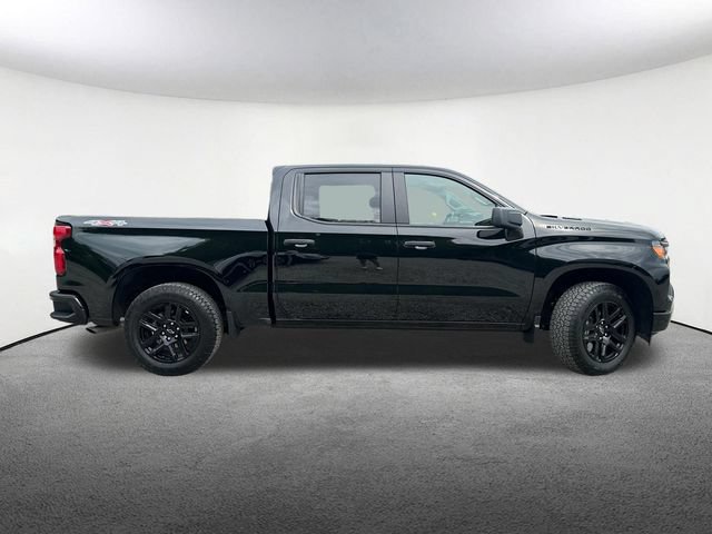 Used 2025 Chevrolet Silverado 1500 Custom w/ LPO, Dark Essentials Package AWD/4WD image 18