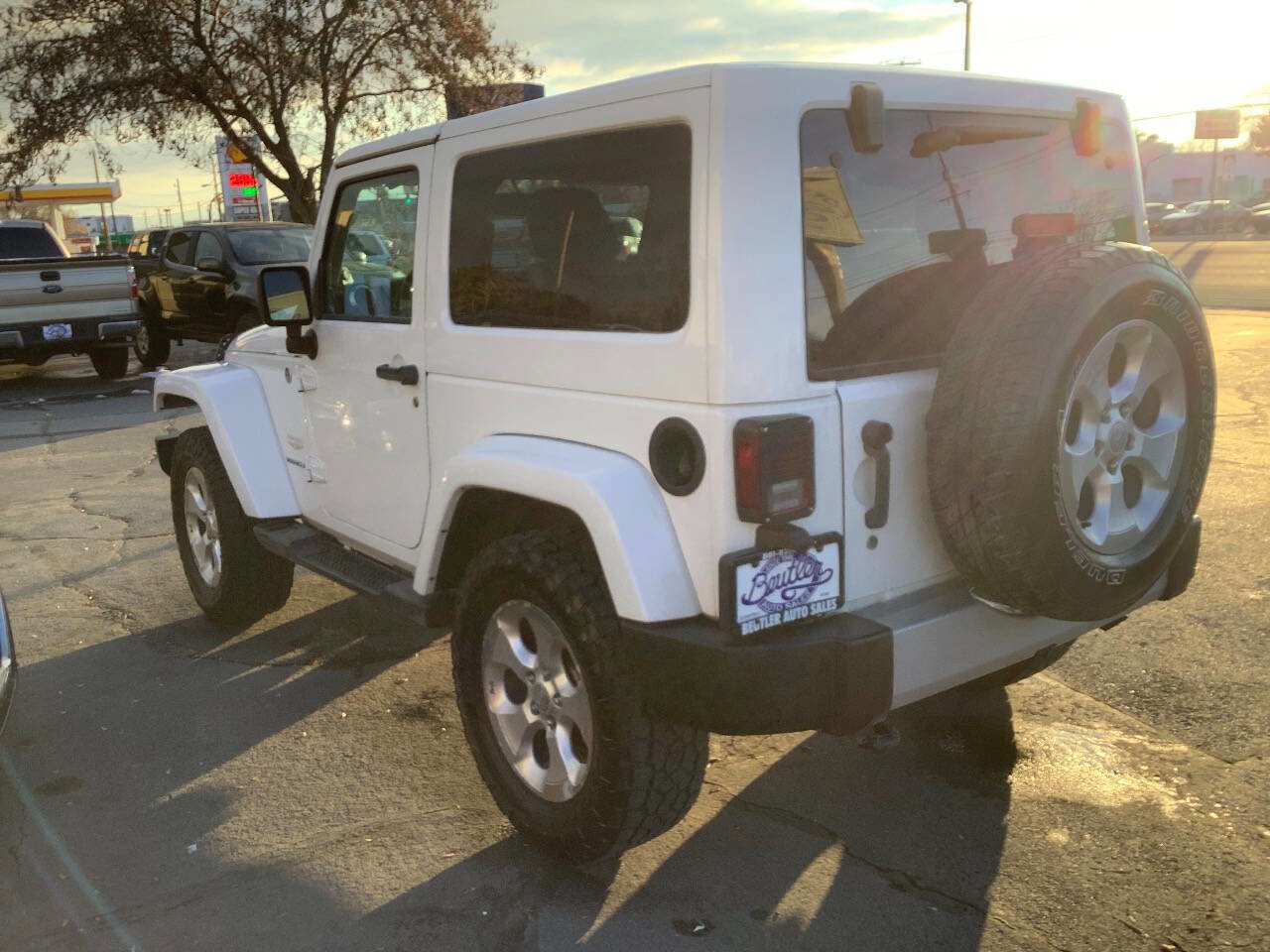 Used 2013 Jeep Wrangler Sahara w/ Connectivity Group image 9