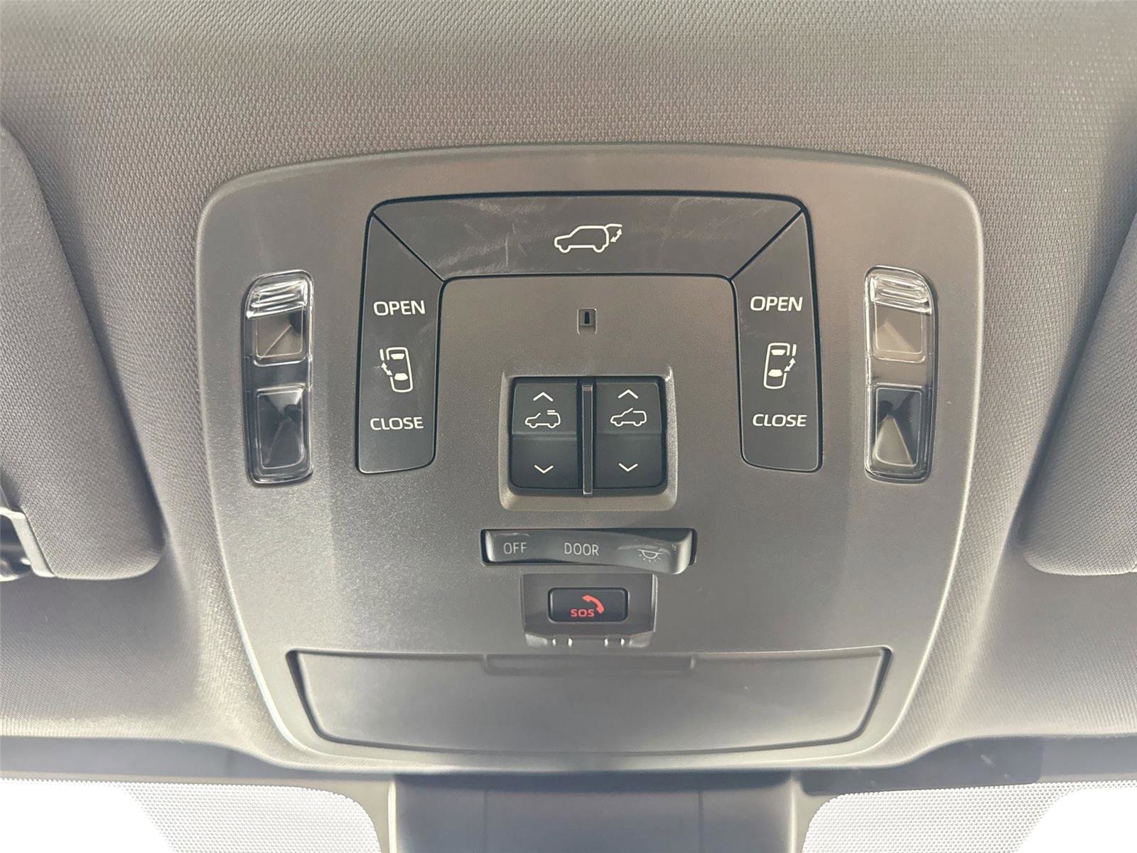 Certified 2023 Toyota Sienna Limited image 22