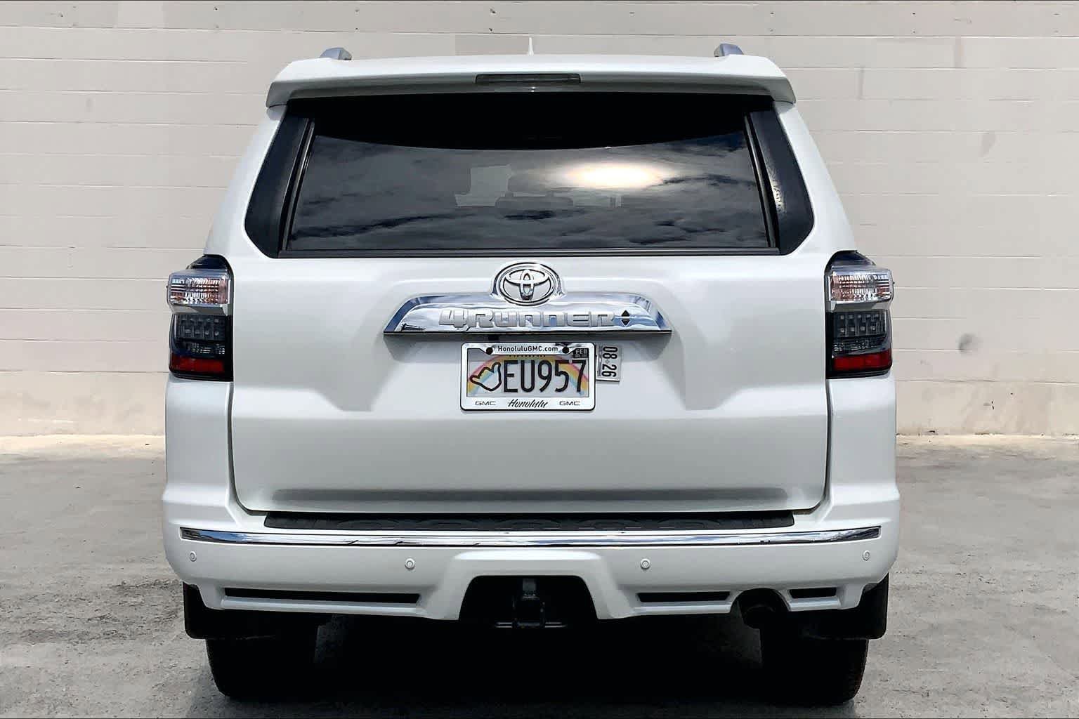 Used 2022 Toyota 4Runner Limited AWD/4WD image 6