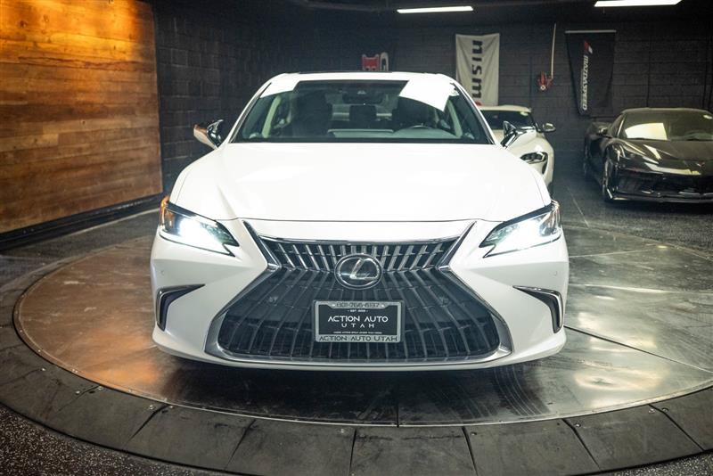 Used 2023 Lexus ES 300h w/ Premium Package FWD image 4