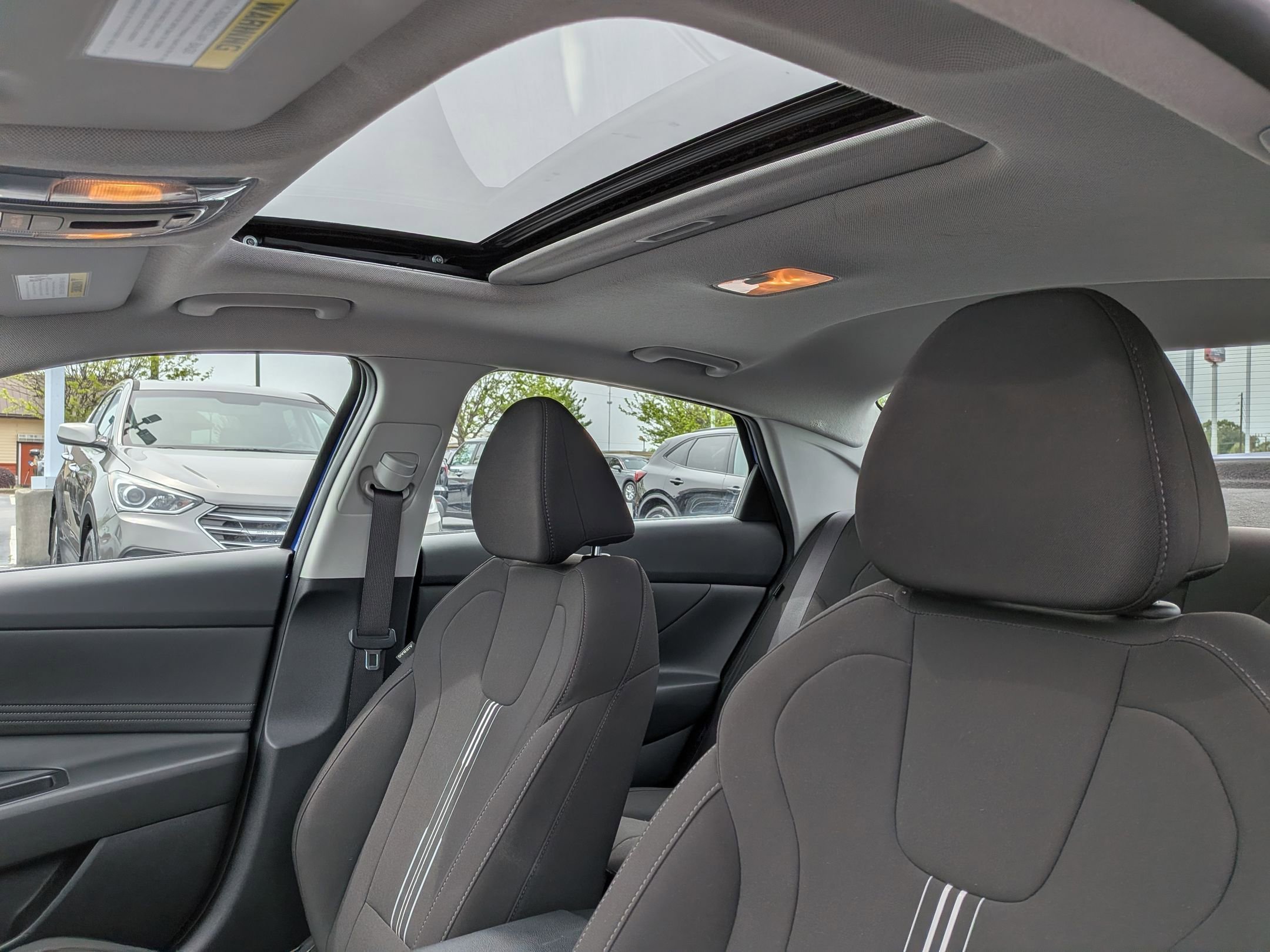 Used 2025 Hyundai Elantra SEL FWD image 16