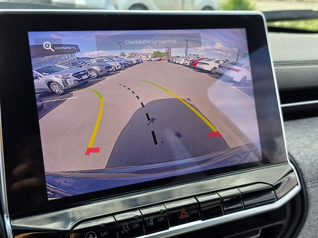 Used 2024 Jeep Compass Latitude image 28