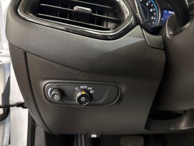 Used 2023 Chevrolet Equinox RS AWD/4WD image 16
