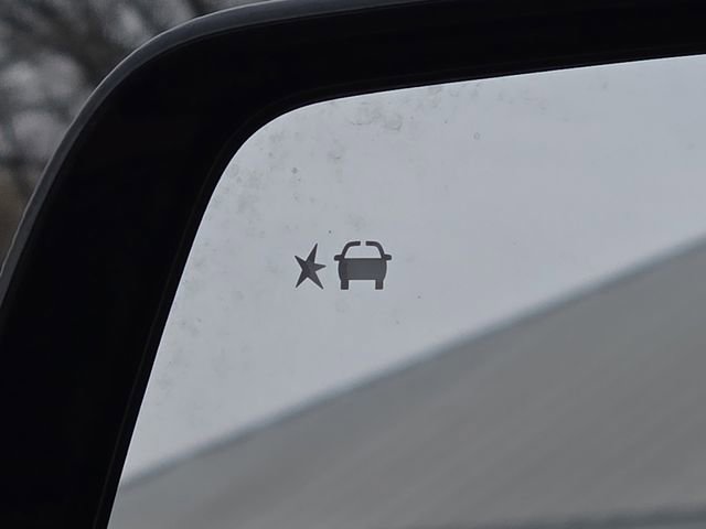 Used 2019 Chevrolet Traverse RS image 12