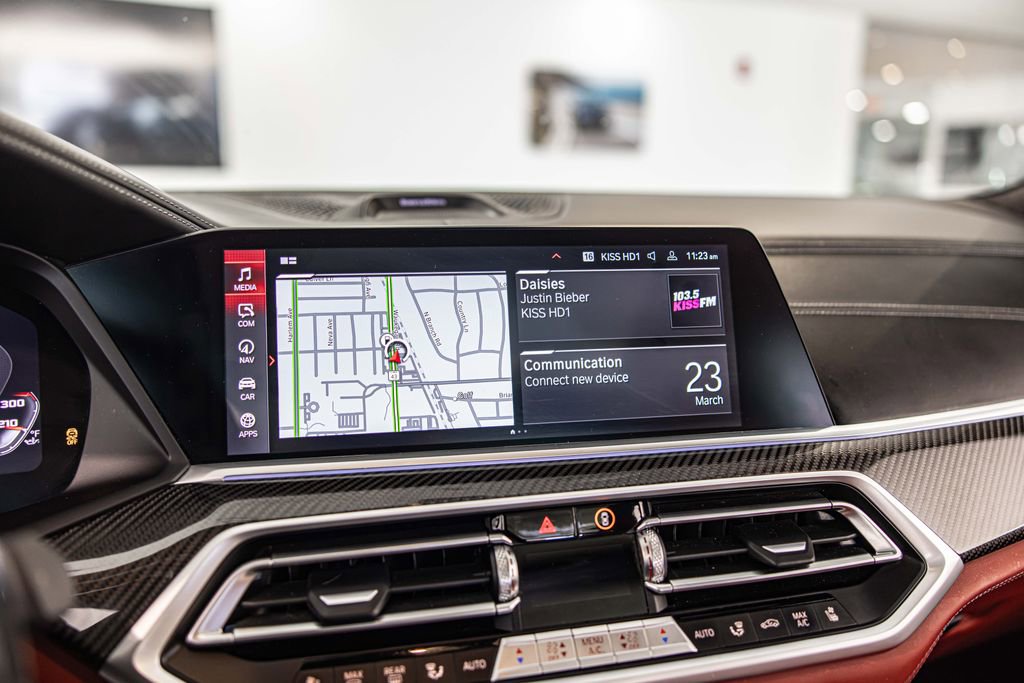 Used 2022 BMW X5 M Competition image 29