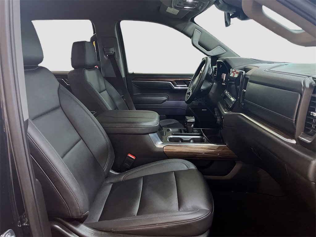 Used 2025 Chevrolet Silverado 1500 RST w/ Dark Appearance Package image 27