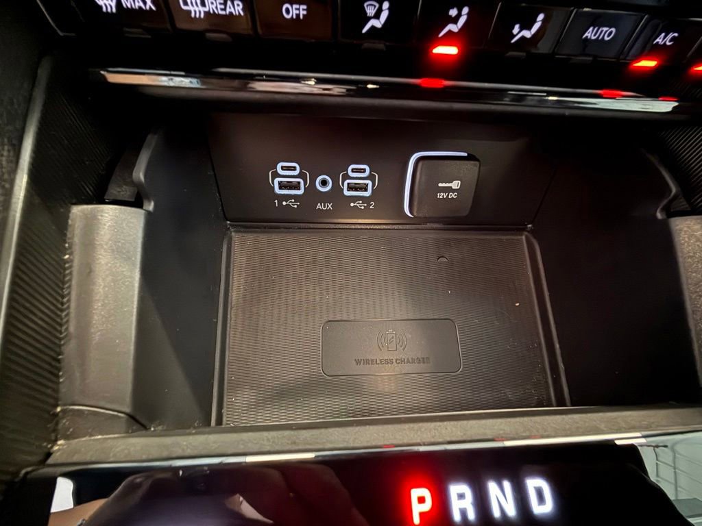 Used 2024 Jeep Grand Cherokee Limited w/ Luxury Tech Group II AWD/4WD image 40