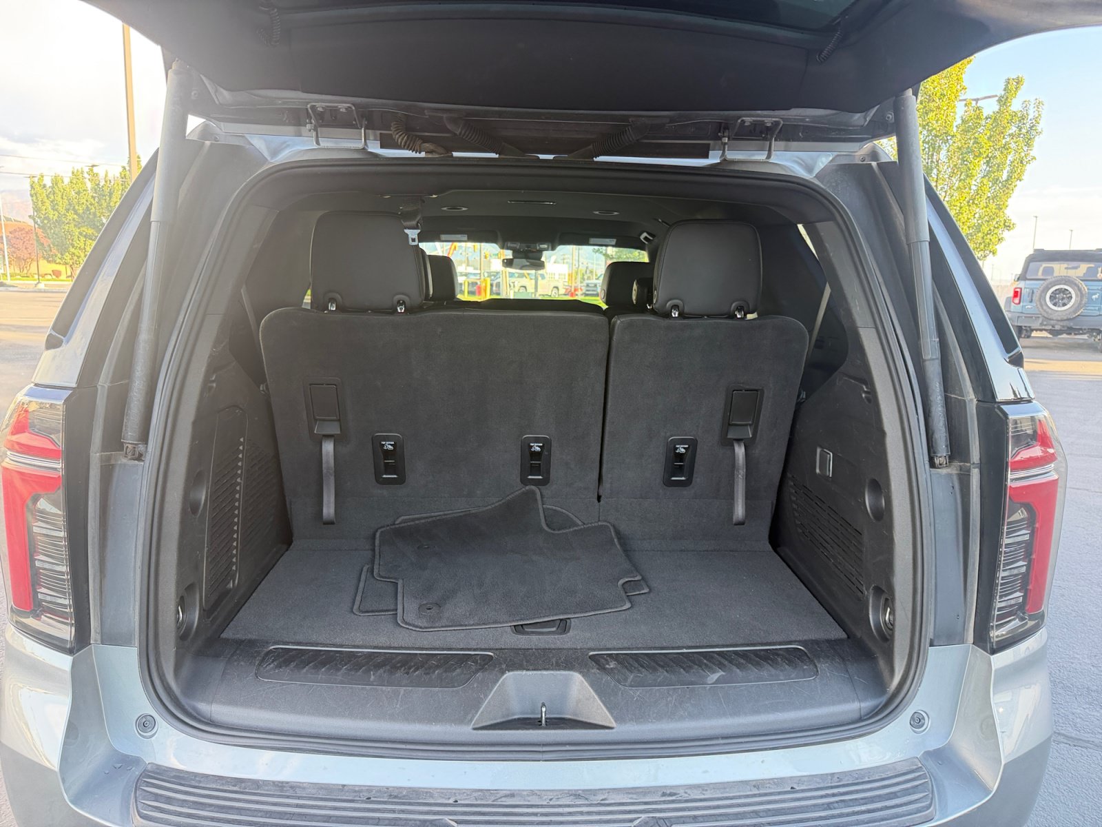Certified 2025 Chevrolet Tahoe LT AWD/4WD image 34