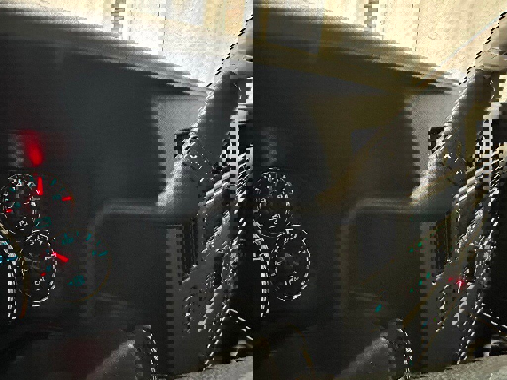 Used 2022 Chevrolet Express 3500 w/ Power Convenience Package image 23