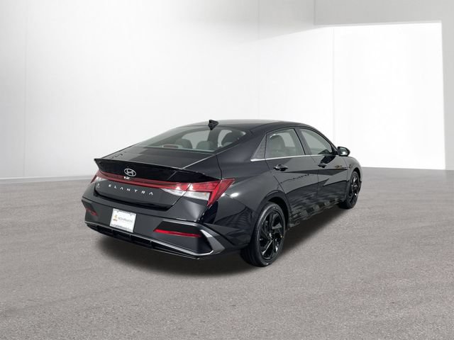 New 2026 Hyundai Elantra SEL Sport Premium FWD image 12