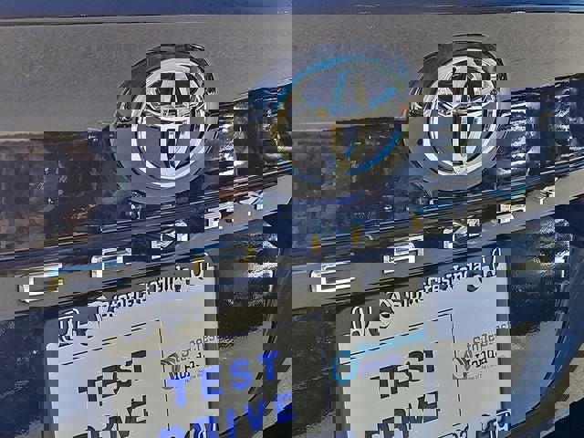 Used 2021 Toyota Camry XLE image 29