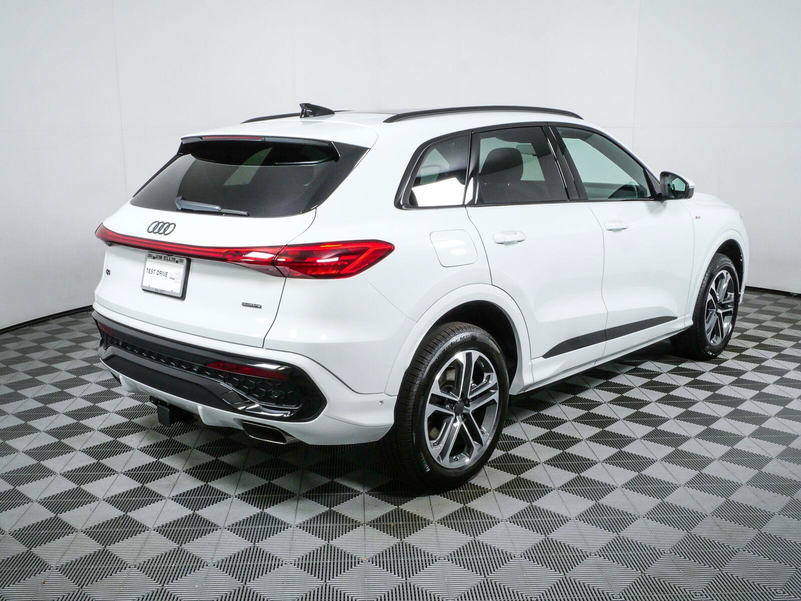 New 2026 Audi Q5 2.0T AWD/4WD image 3
