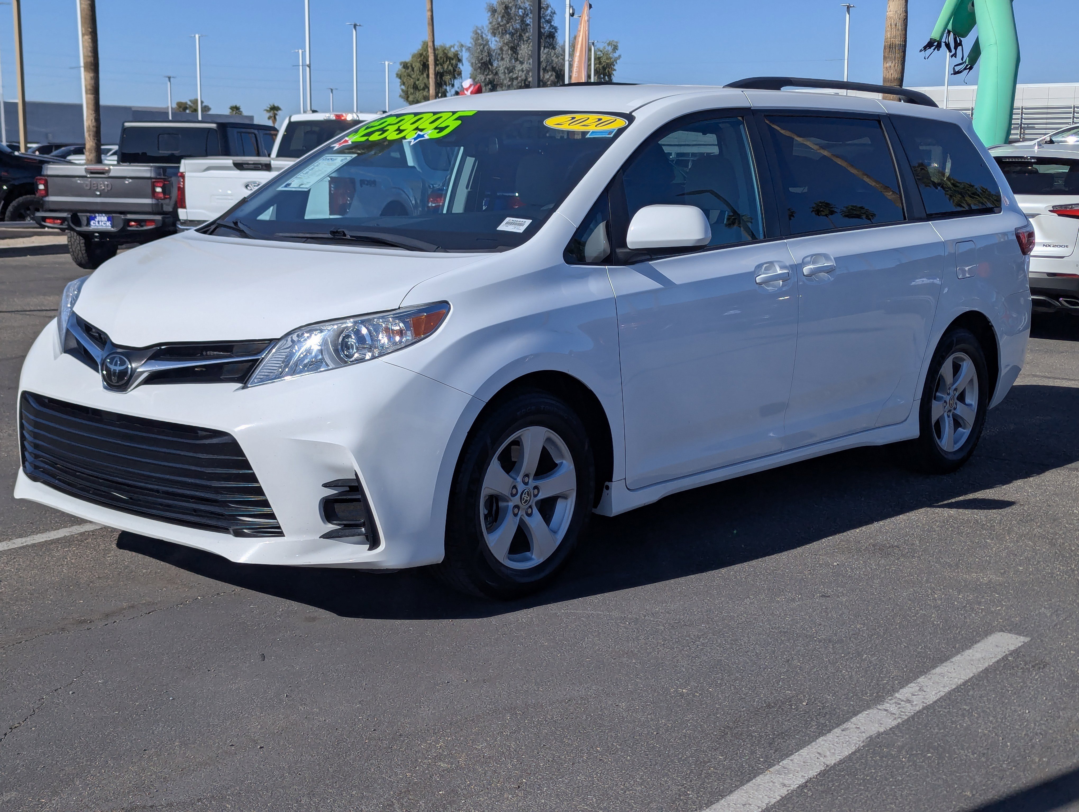 Used 2020 Toyota Sienna LE image 5