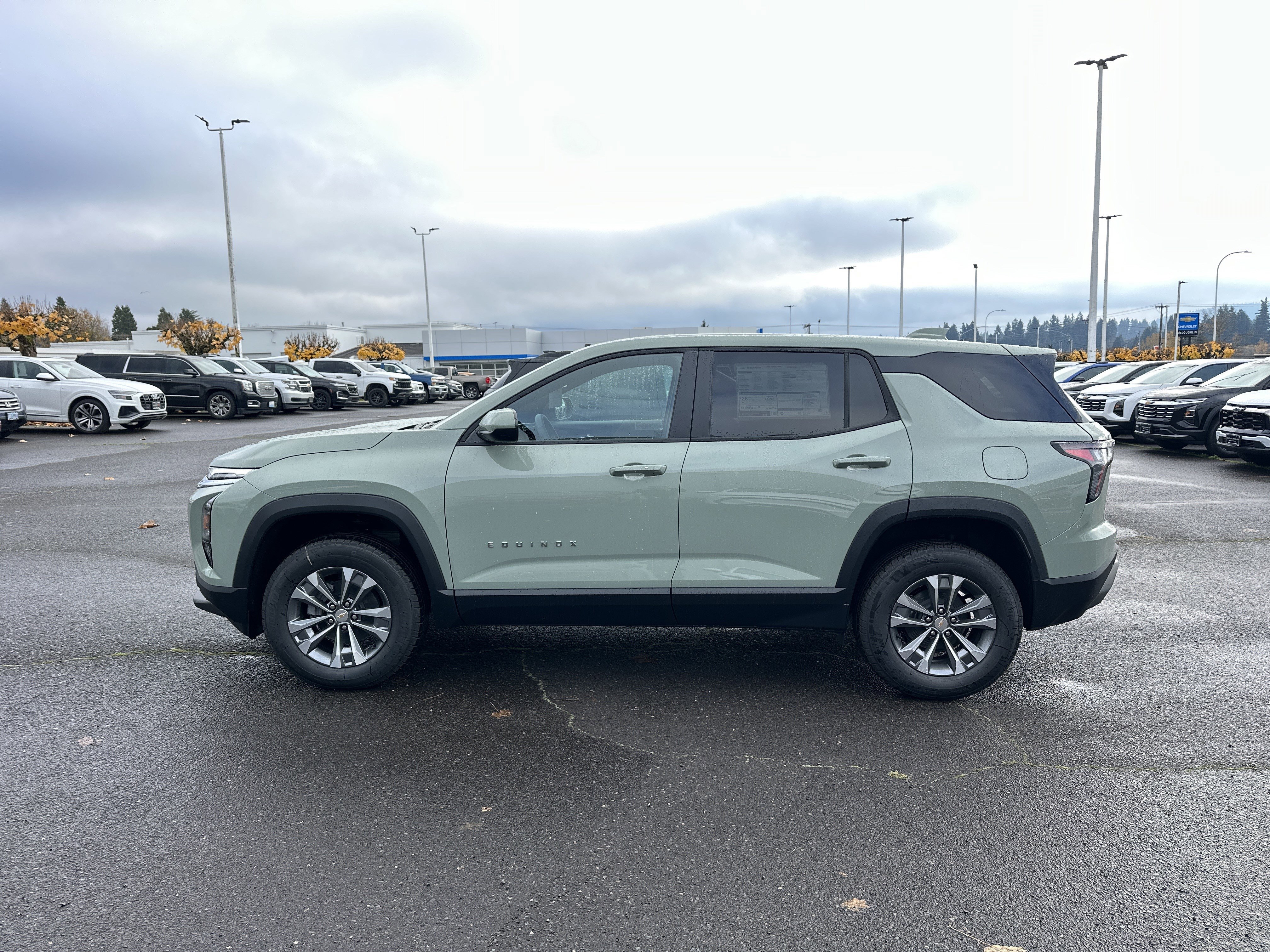 New 2026 Chevrolet Equinox LT w/ Convenience Package II image 2