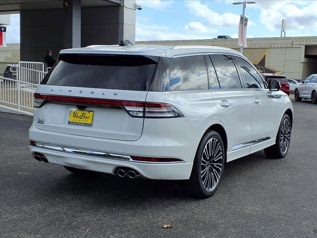 New 2025 Lincoln Aviator Black Label image 2